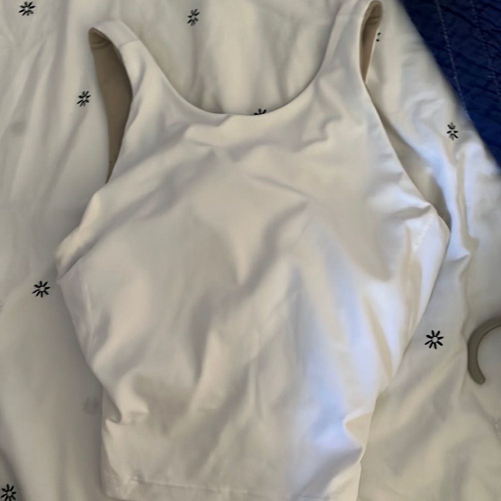 Lululemon high neck align tank size 2 in white